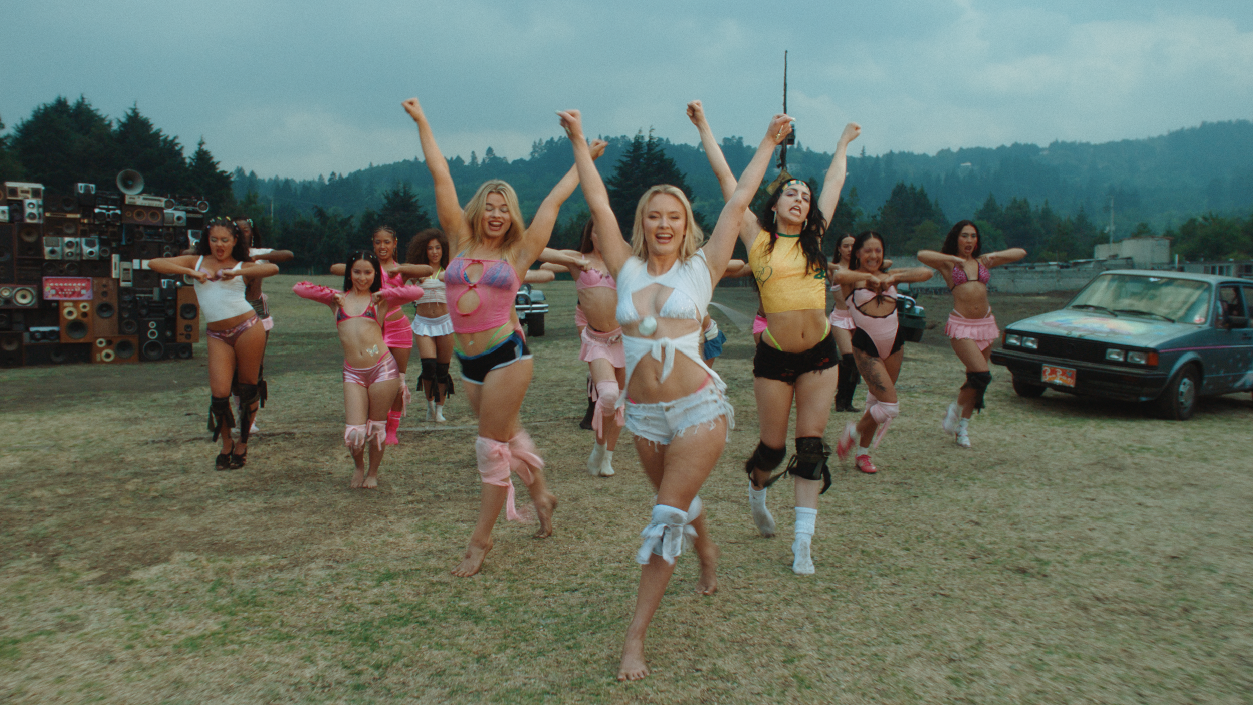 CR 2k ONLINE.00_00_14_20.Still010.png