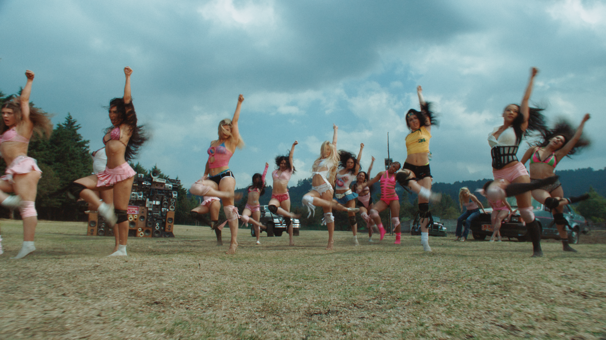 CR 2k ONLINE.00_01_13_19.Still042.png