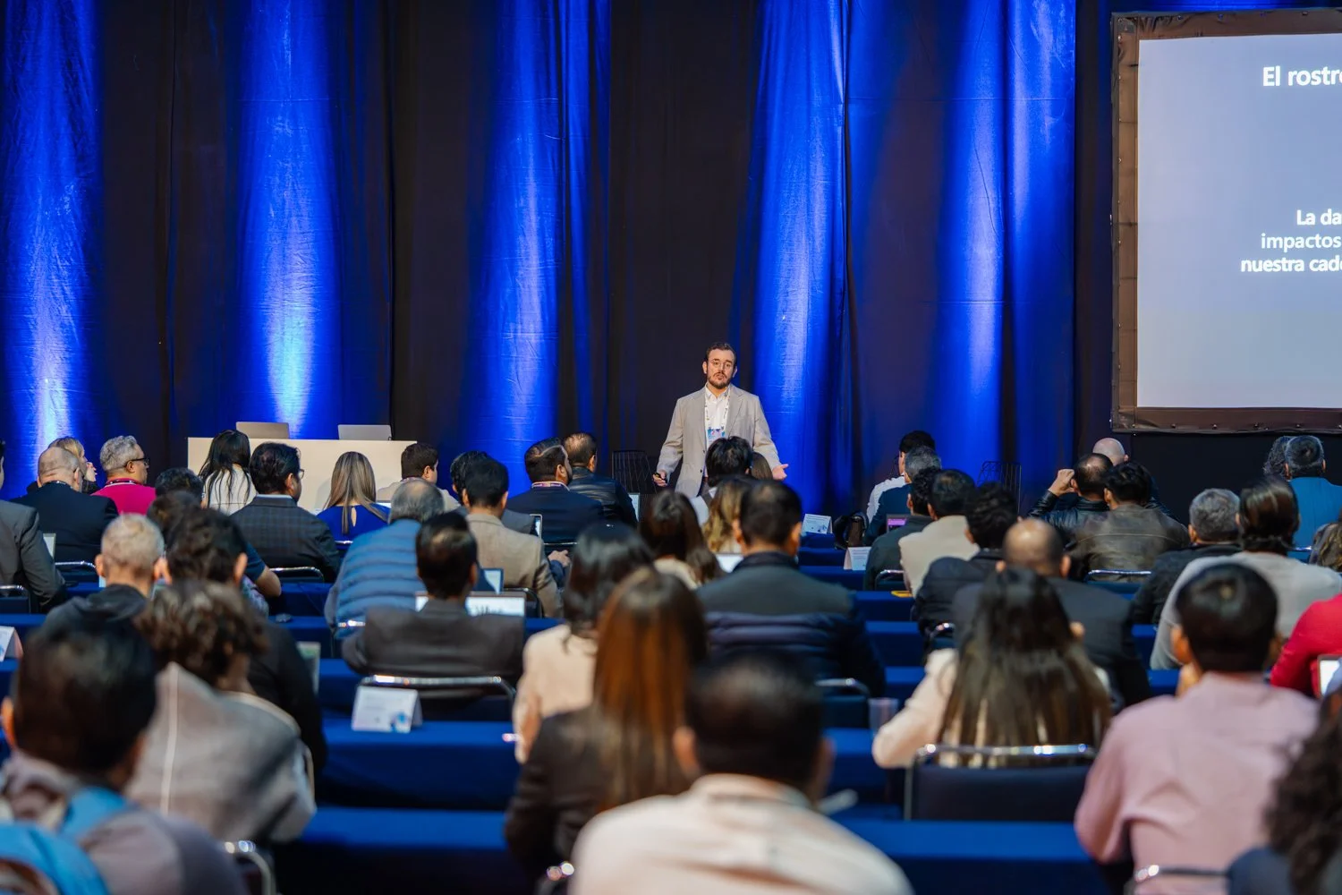 Microsoft - Hub_ Networking WS77.jpg