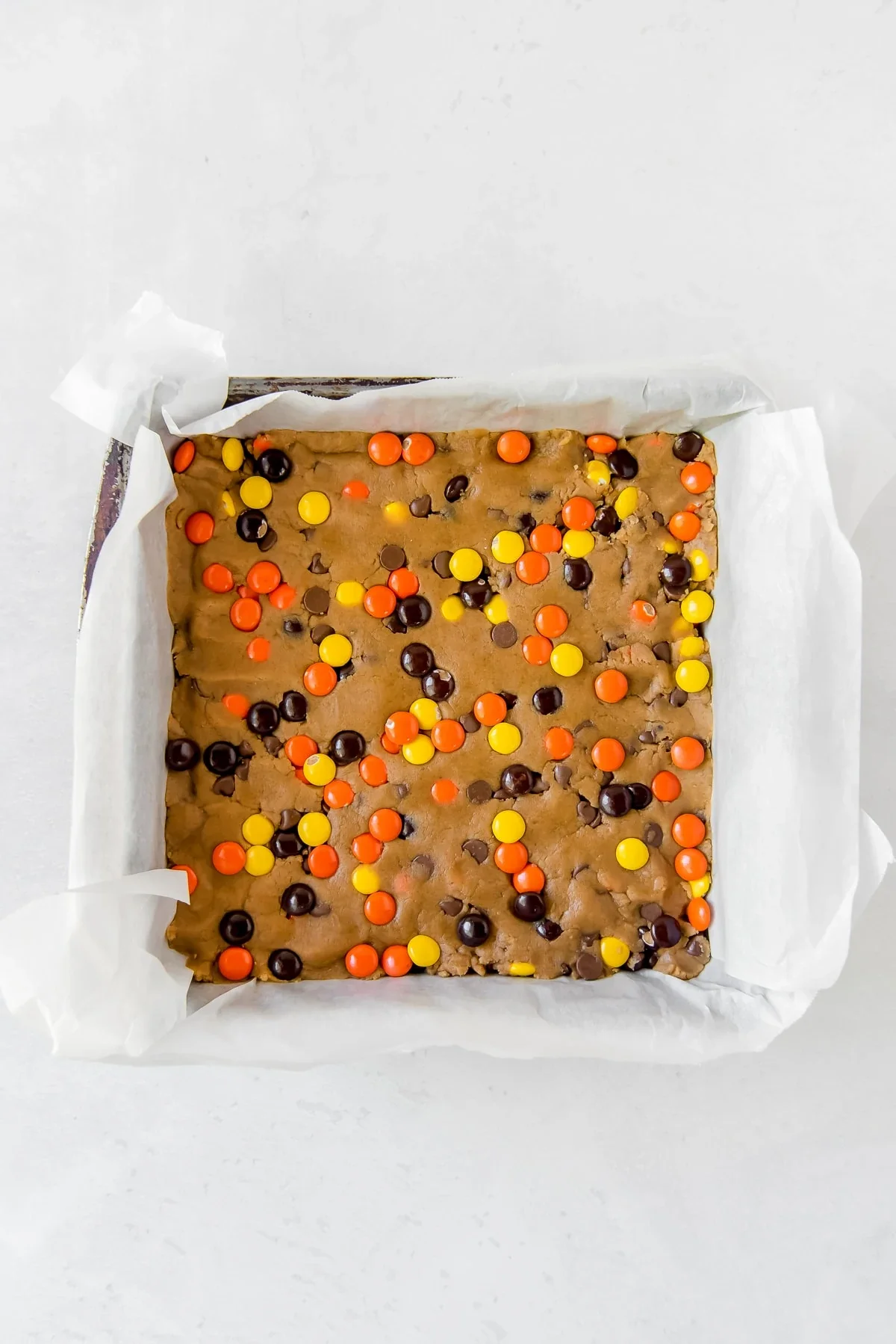 reeses-pieces-peanut-butter-blondies-steps-8.webp