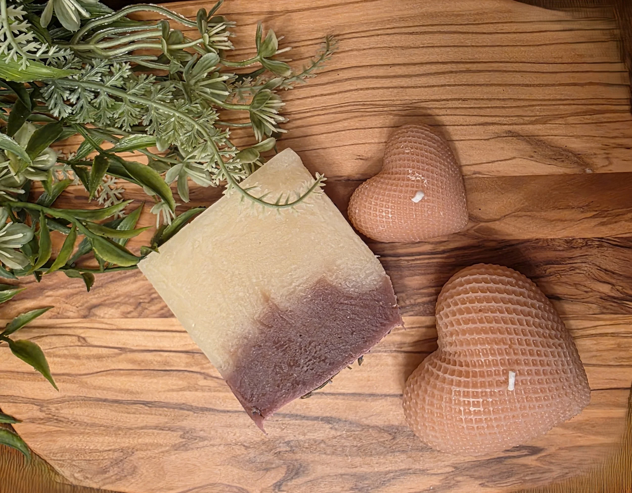 Pair of Hearts Candles & Soap Gift Set