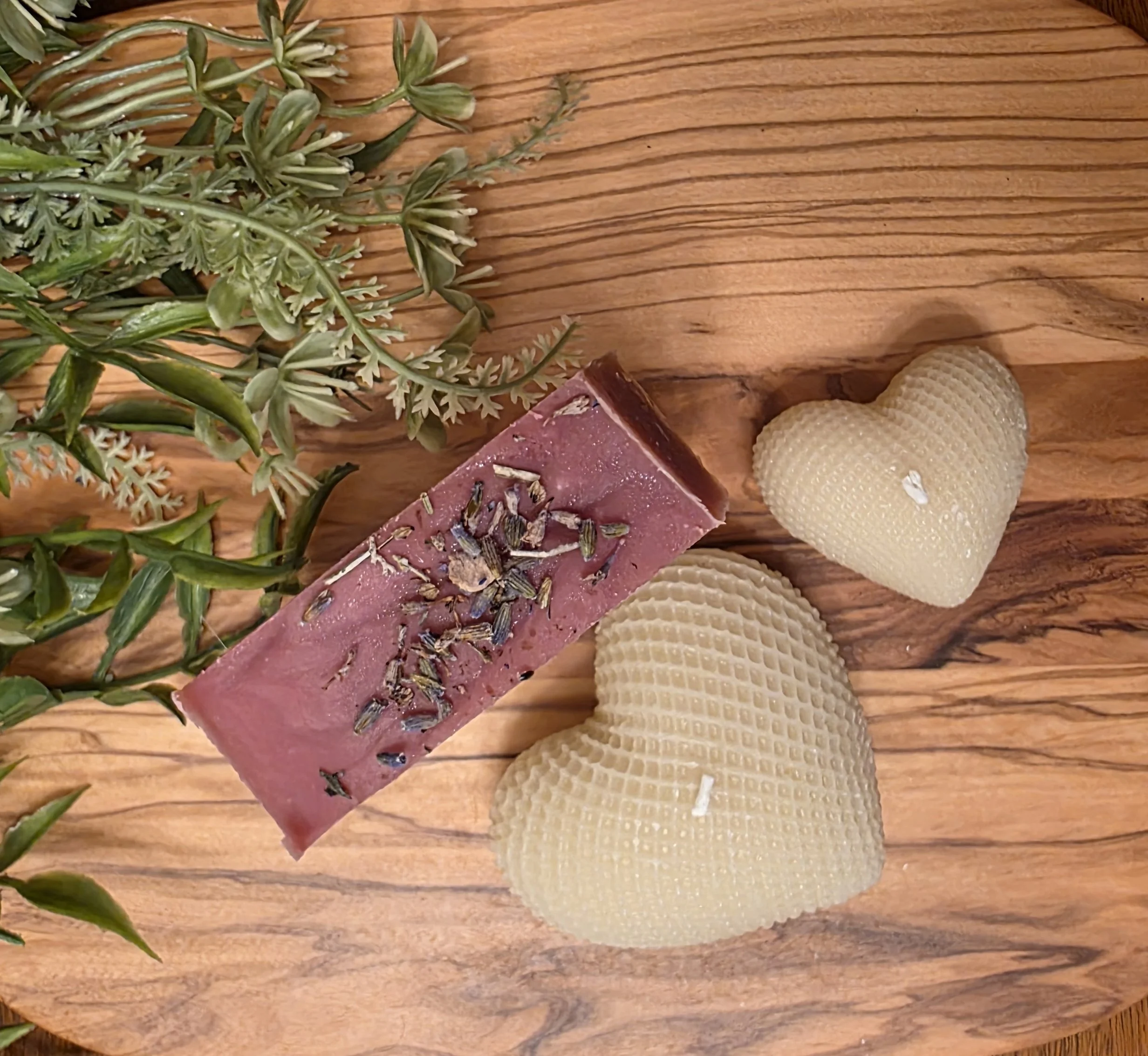 Pair of Hearts Candles & Soap Gift Set