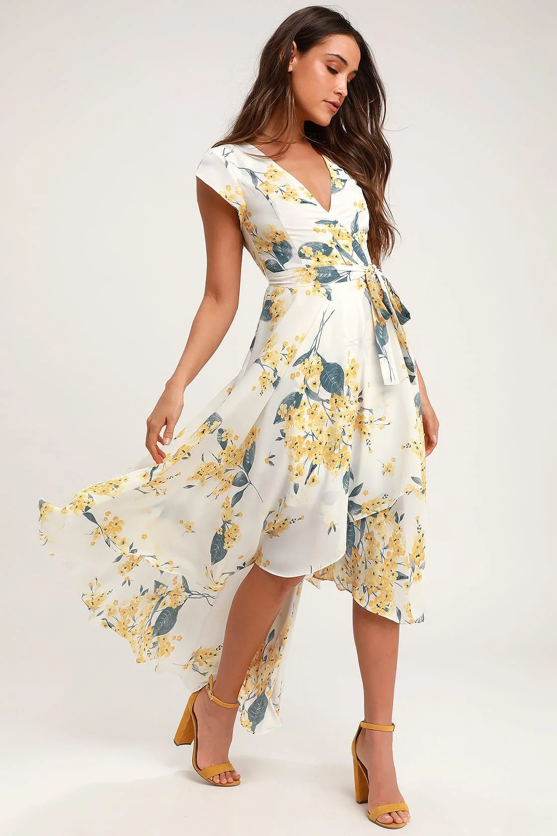 woman-in-sundress-and-heel