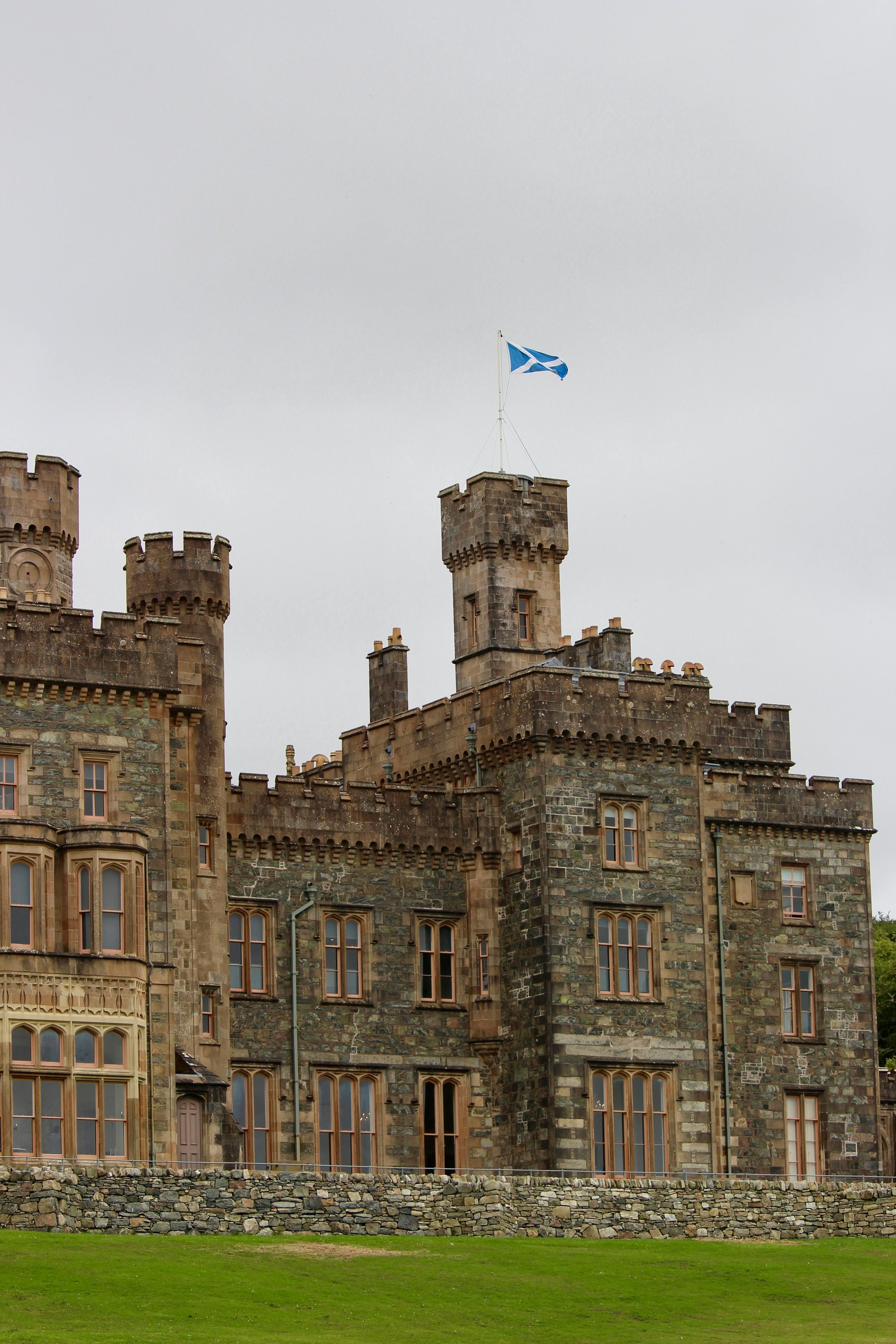 How to Plan a Castle Wedding in Scotland or Ireland from the U.S.
