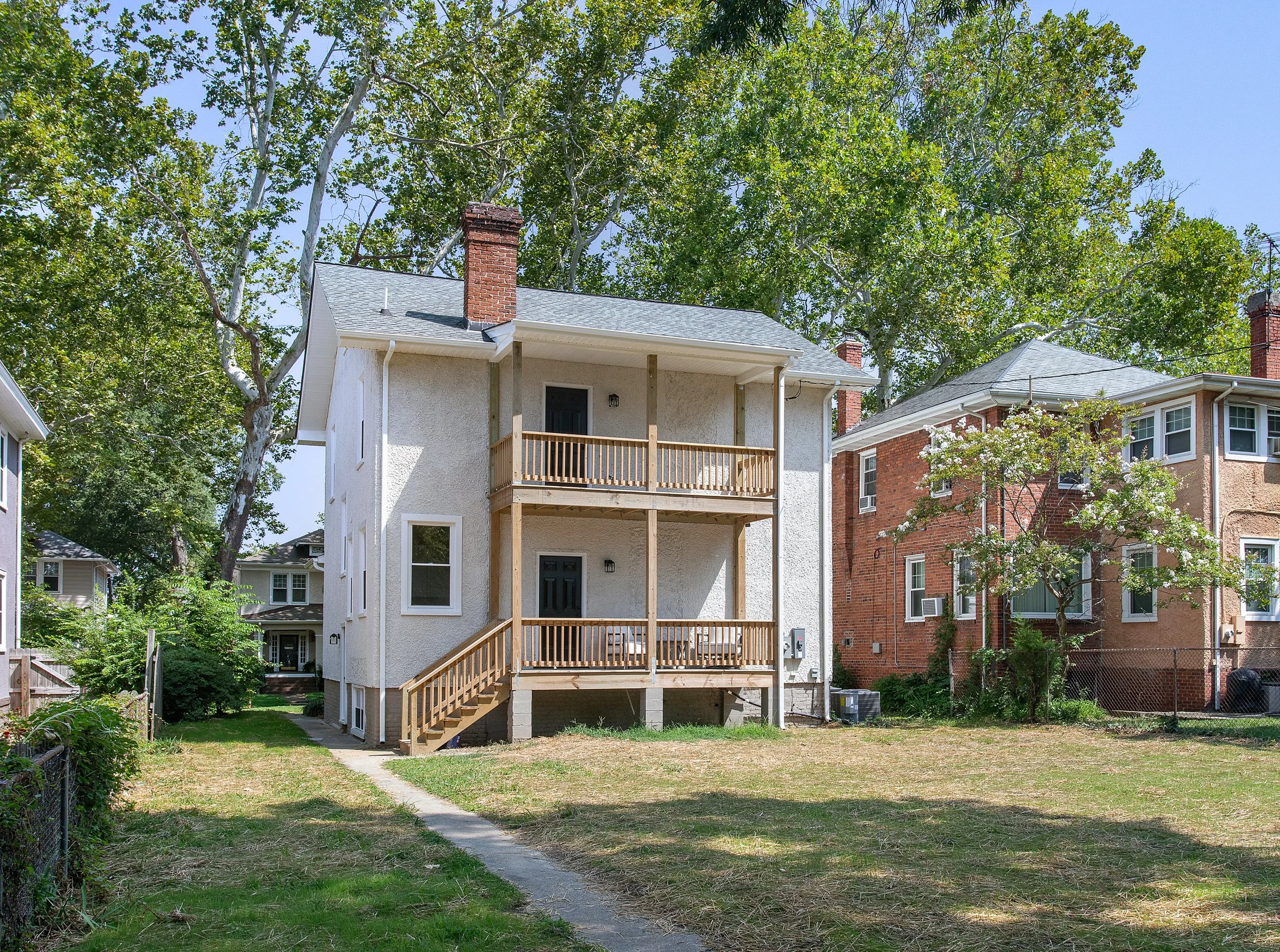 40-Exterior Back.jpg