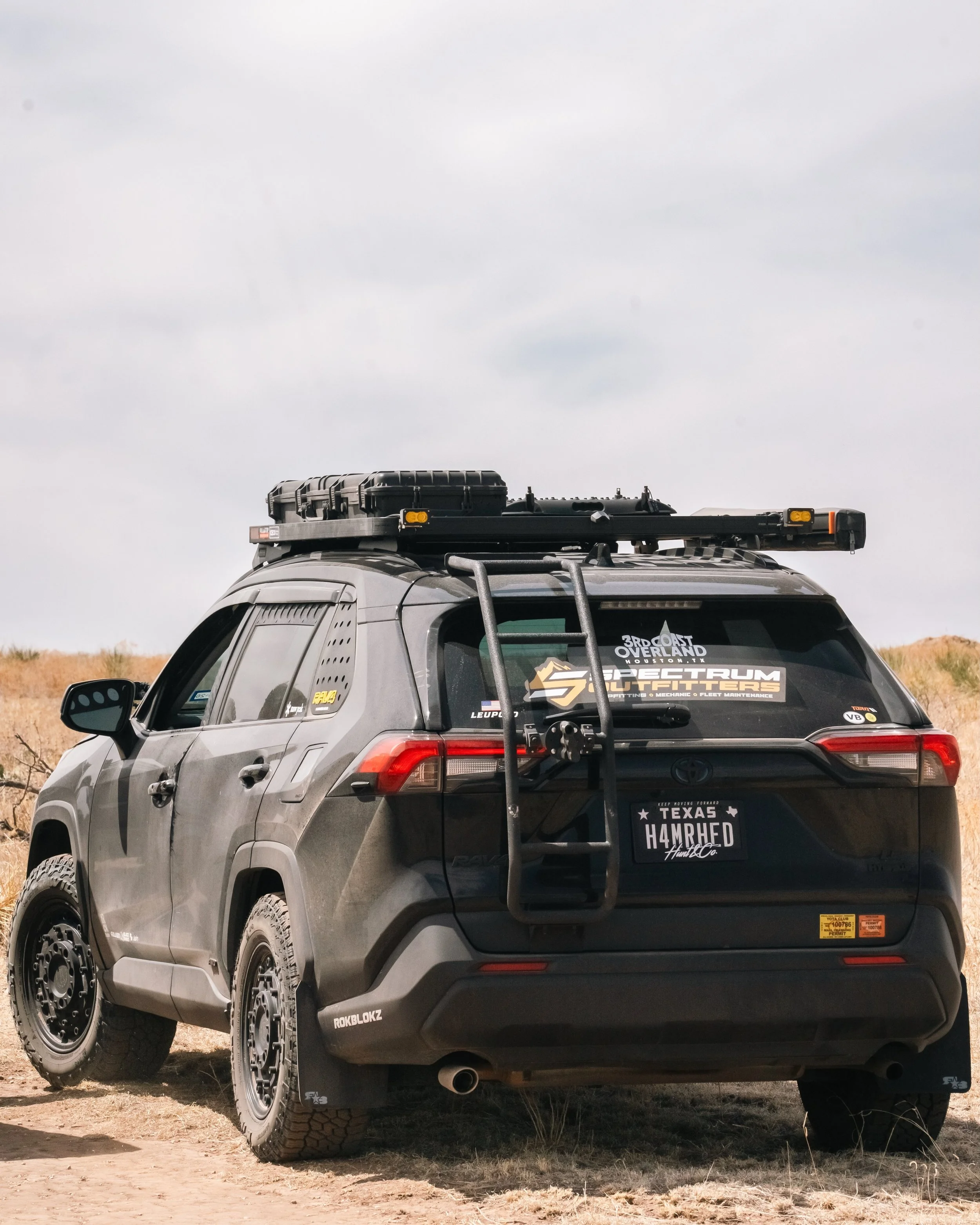 Giving the back side of my rav4 some love. 
I call my Rav4 H4MMERHEAD, but my boss calls it the Patty Wagon 😂

Parts &amp; Accessories List:
Ditch Lights @auxbeamledlight
Switch Panel @auxbeamledight
Slim Line II roof rack: @frontrunneroutfitters
Fo