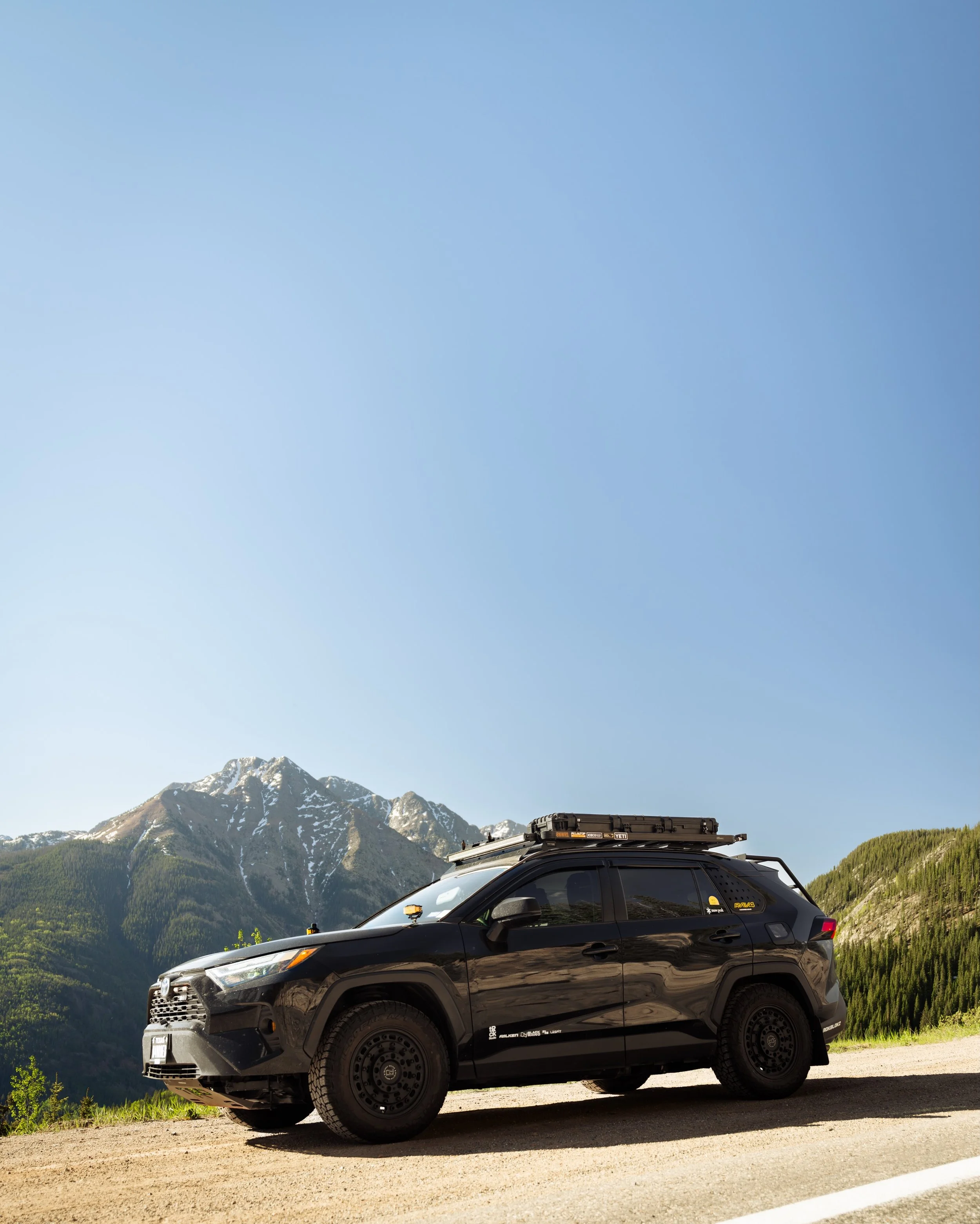 Durango to Silverton taking a quick break at 11,000 feet in the San Juan Mountains with my fianc&eacute;e. 

Parts &amp; Accessories List:
Ditch Lights @auxbeamledlight
Switch Panel @auxbeamledight
Slim Line II roof rack: @frontrunneroutfitters
Fog L