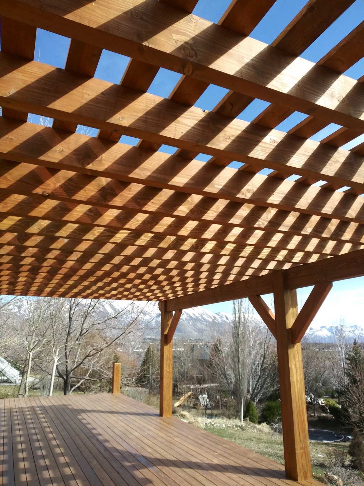 Modern timber pergola install providing shade for the backyard. 