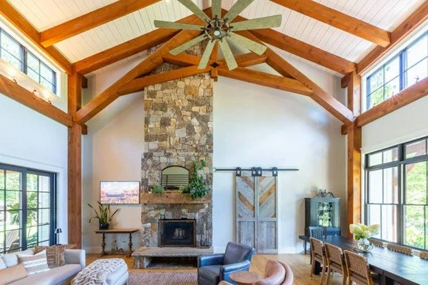 Website outdoor timber barn pic 24.jpg