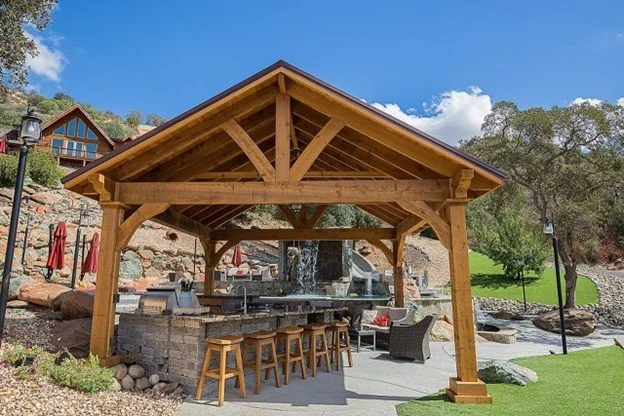 Website outdoor timber truss pic 14.jpg