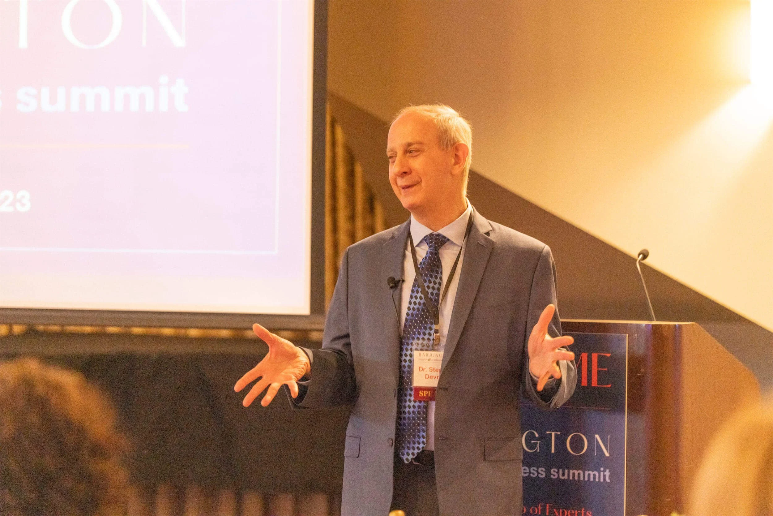 BHWS23 Devries hands.jpg