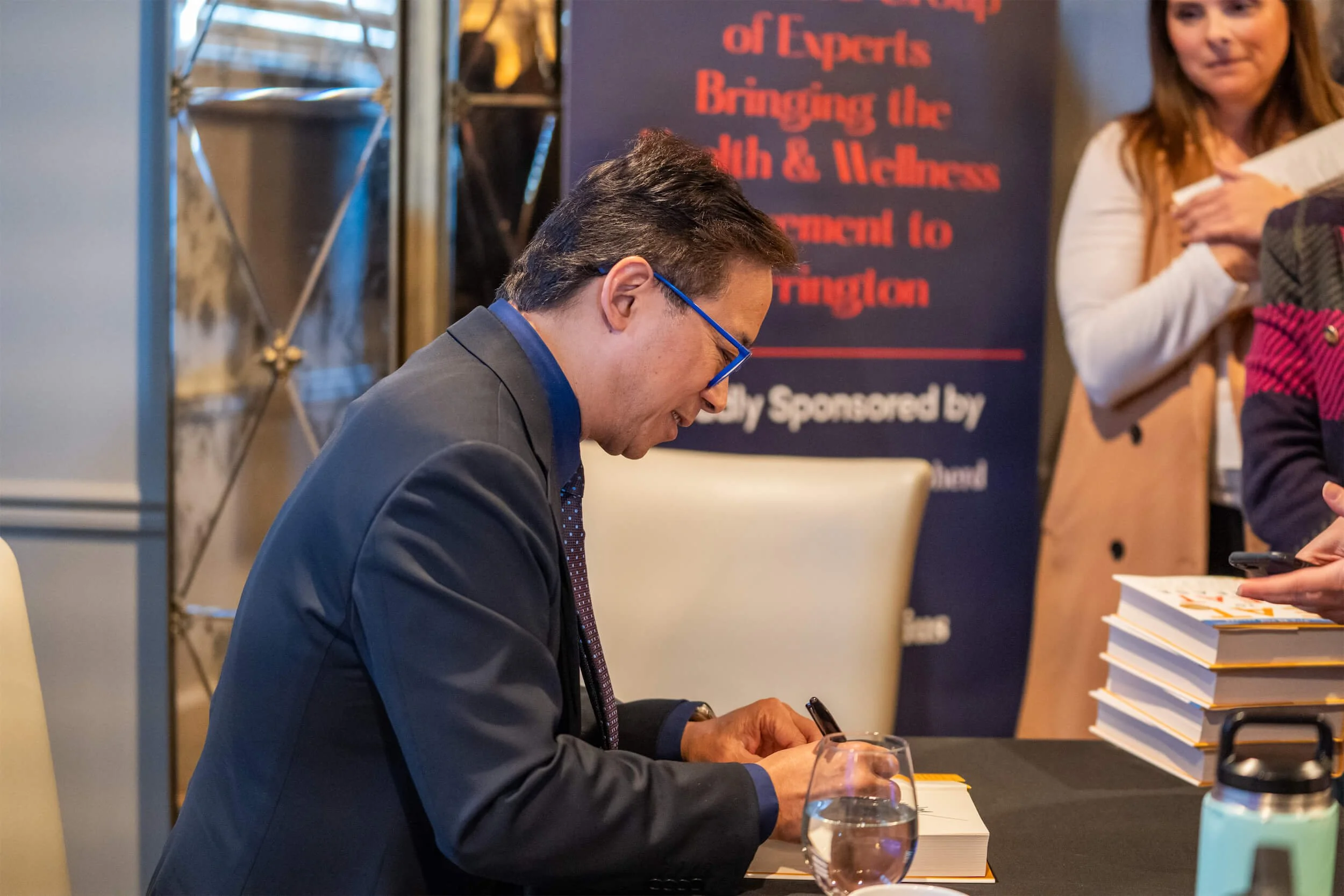 BHWS24 Li book sign cu.jpg