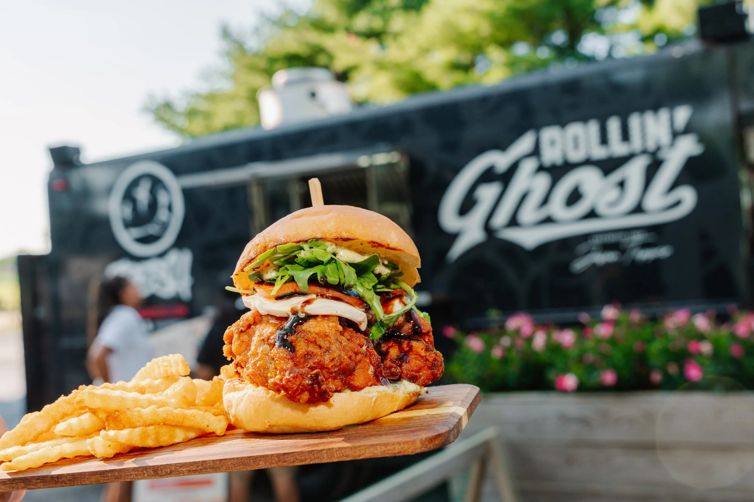 Rollin Ghost's Hatch Me If You Can Chicken Sandwich