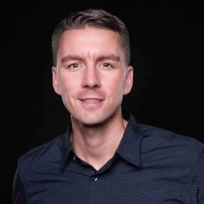 Founder of Bridgehead Advisory and AdTech P&L leader with experience at Uber and Target.