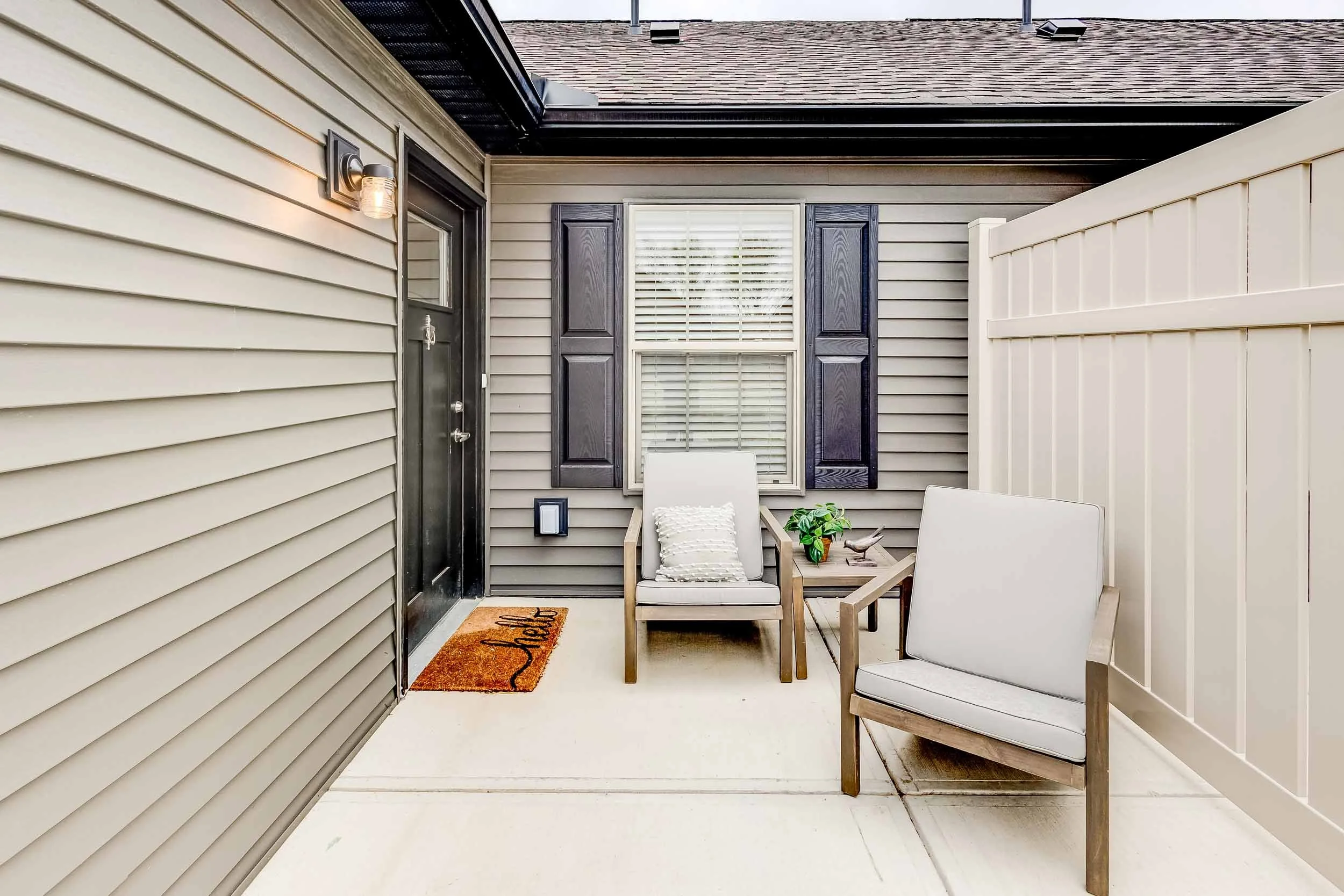 The Residences at Eastwood | Apartment Homes in Reynoldsburg, OH | Apartment Home Entrance