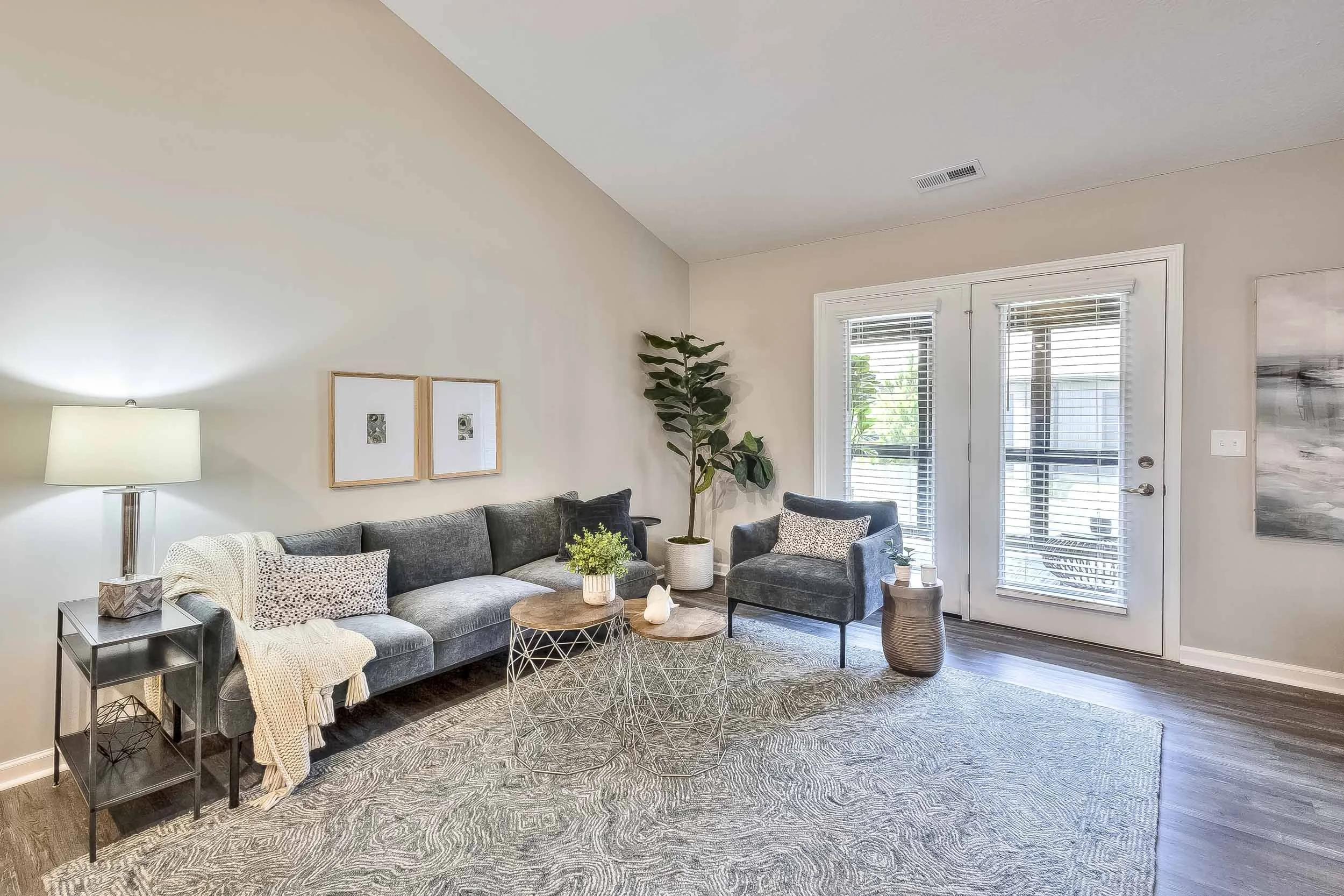 The Residences at Eastwood | Apartment Homes in Reynoldsburg, OH | Living Room