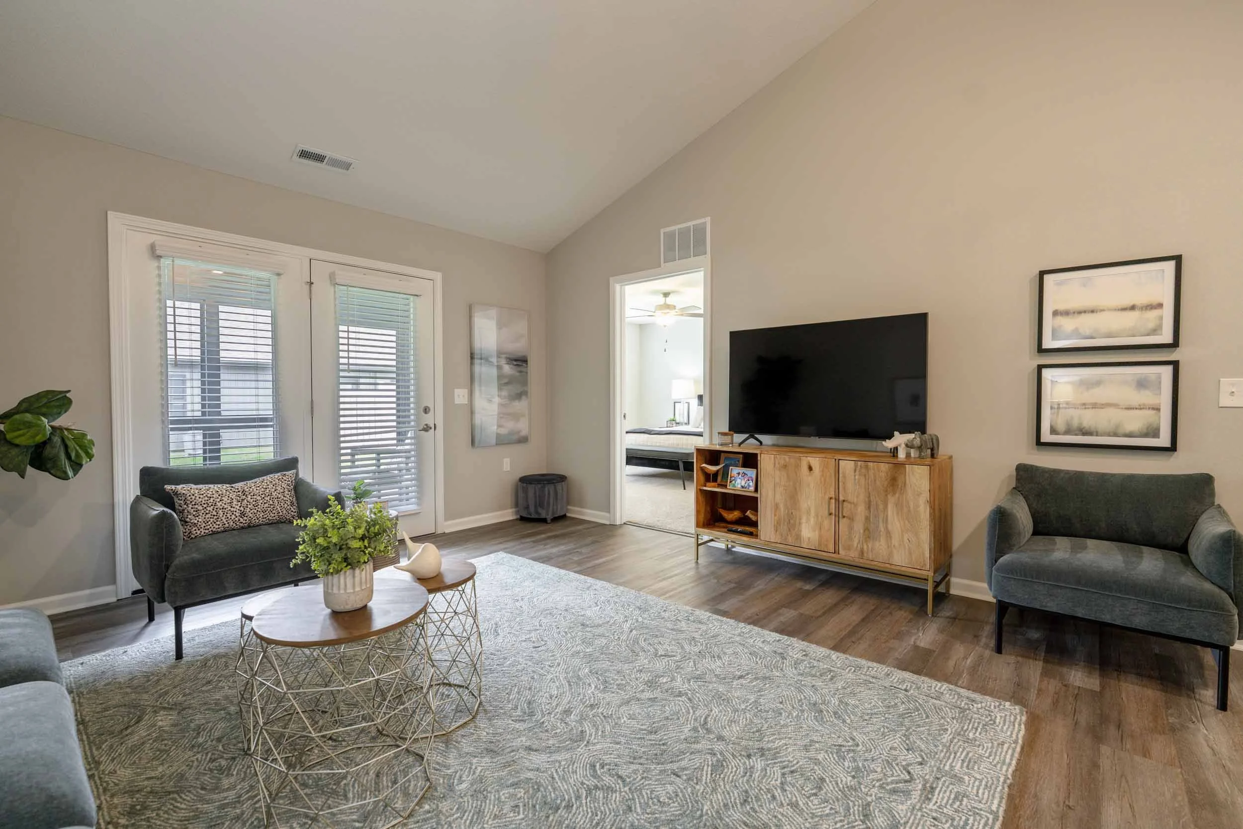 The Residences at Eastwood | Apartment Homes in Reynoldsburg, OH | Living Room