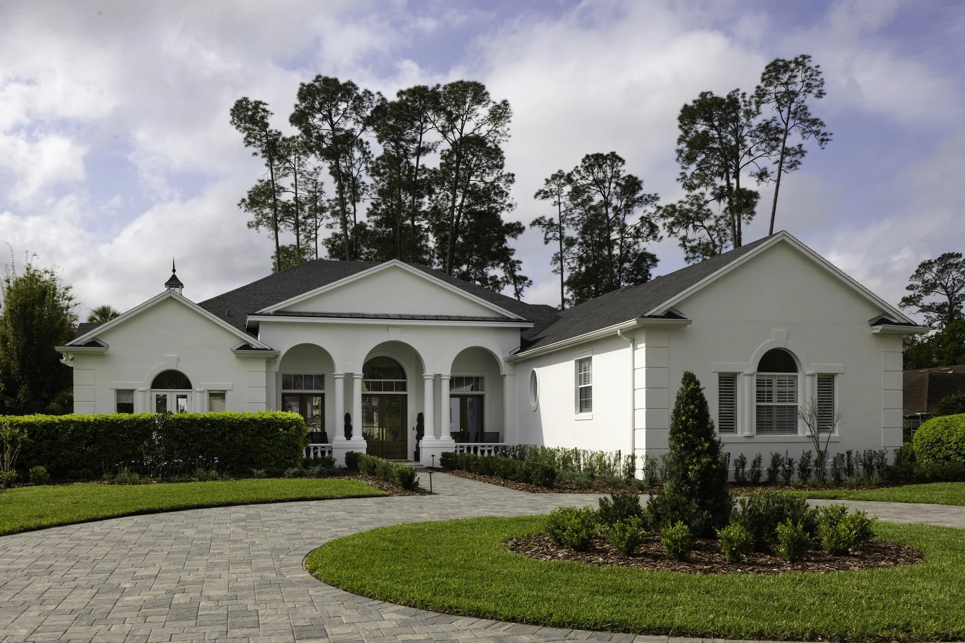exterior view of an elegant Florida home