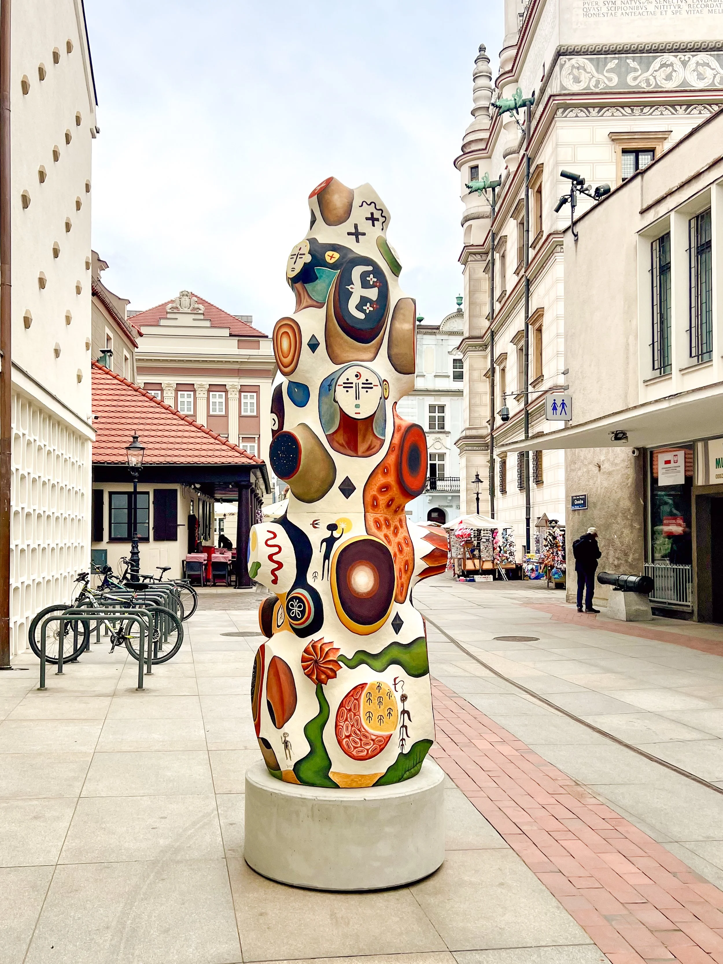 totem poznan.jpg