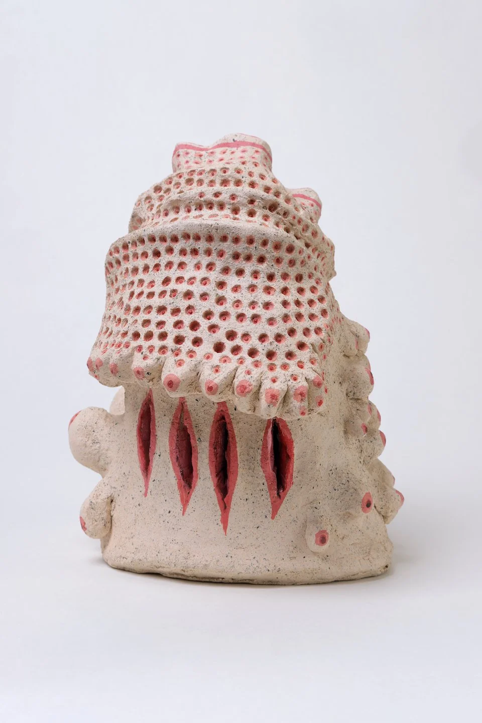 X_Szymczak_MOCAK_JJZ_Królowa płodności_The Queen of Fertility_oil paint, ceramics_22x20x23cm_2021_2_72dpi_photo by Irena Kalicka.jpg