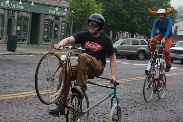 Oxford 2010 Kinetic Sculpture Race