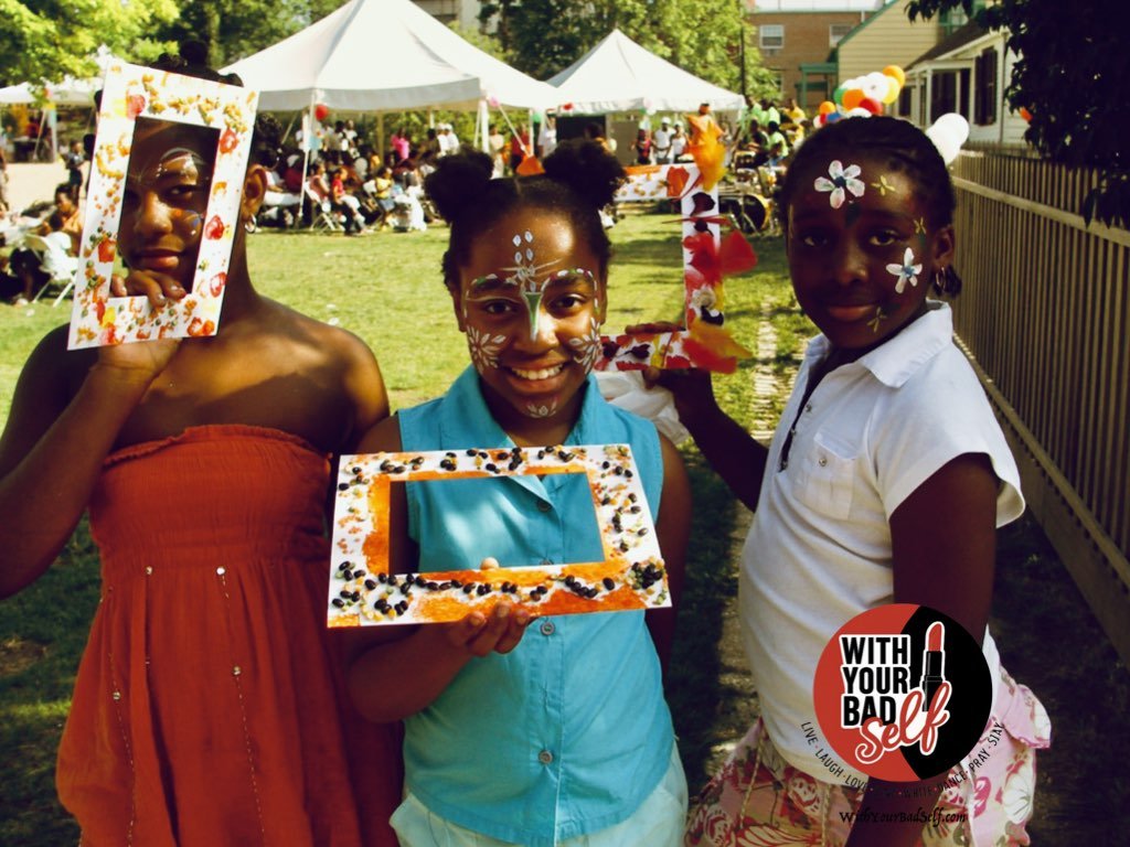 Les Nubian Gives Thanks