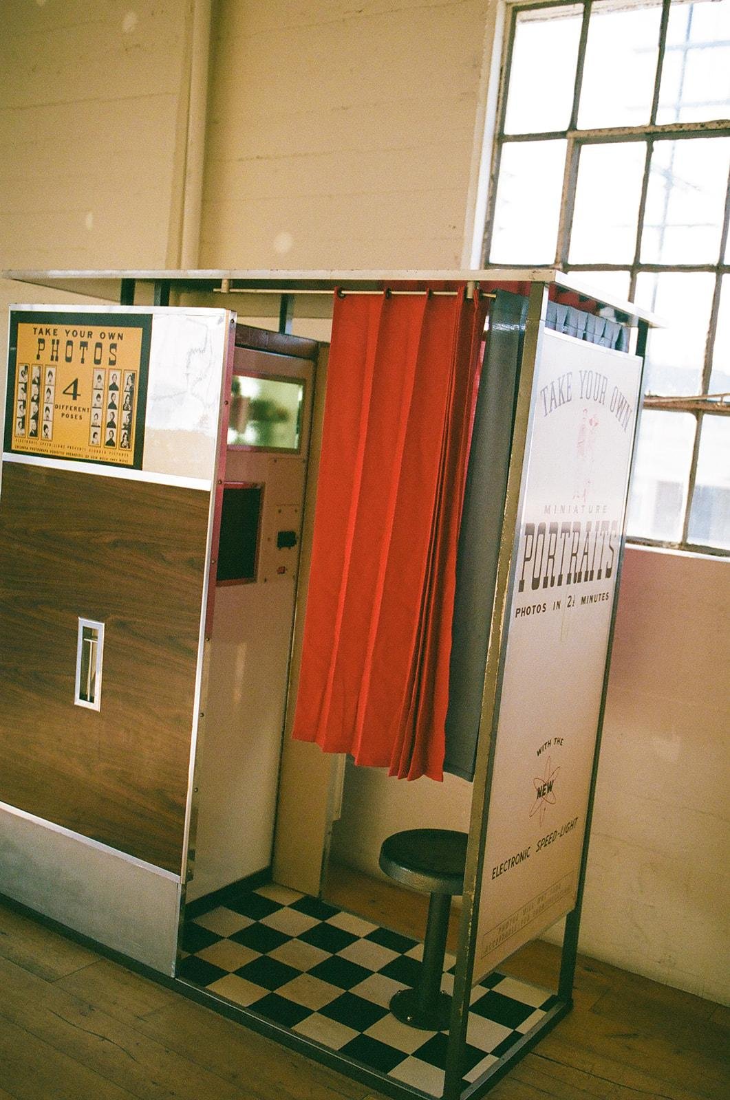 Jasper Lane Wedding Planner - Los Angeles - Revlery - Disco11.jpg