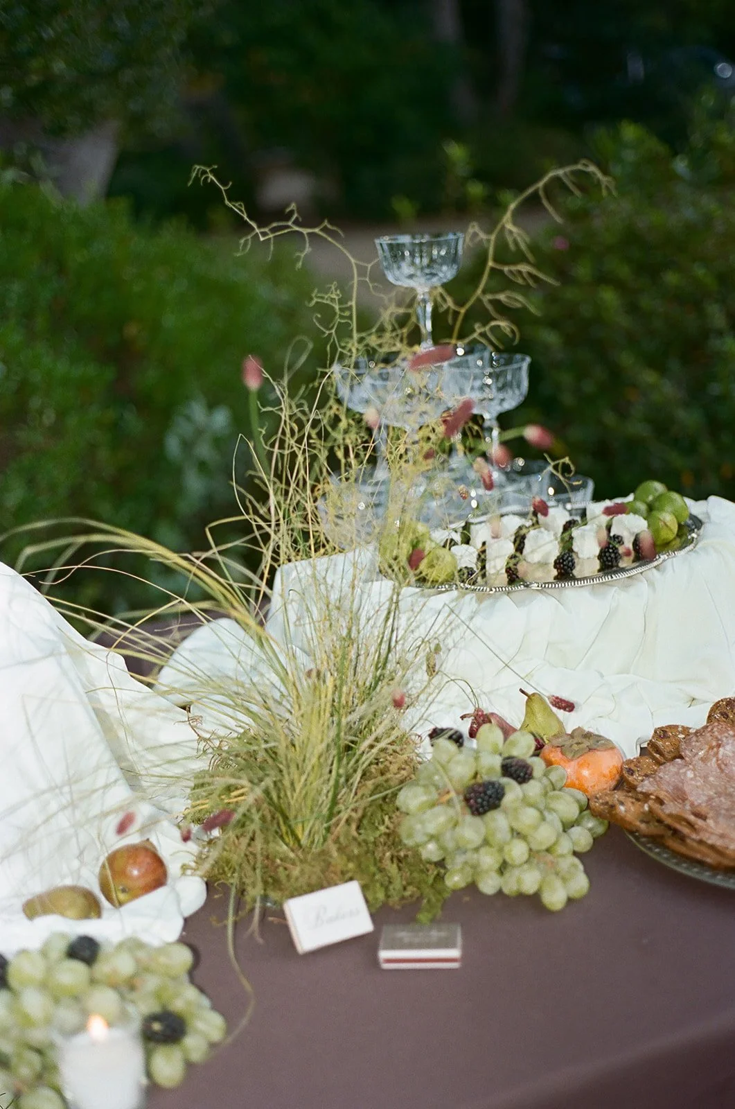 cocktail-hour-grazing-table-detail-stone-pine.jpg