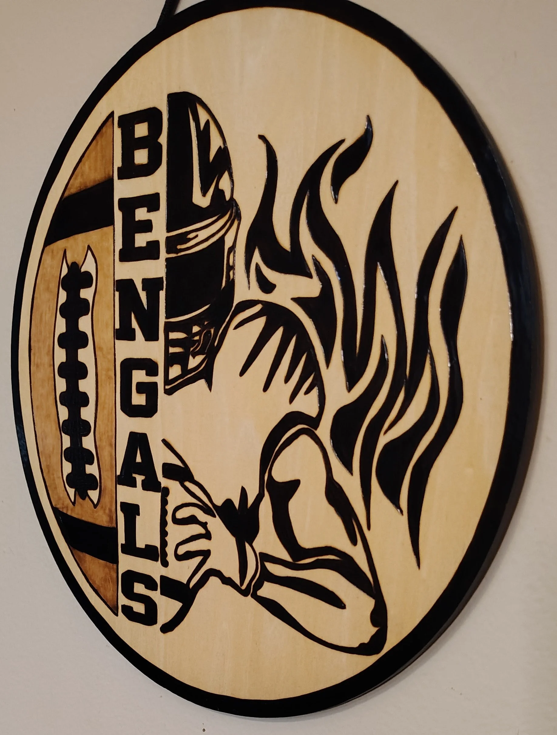 bengals_football_player_wood-burned_sign2.jpg