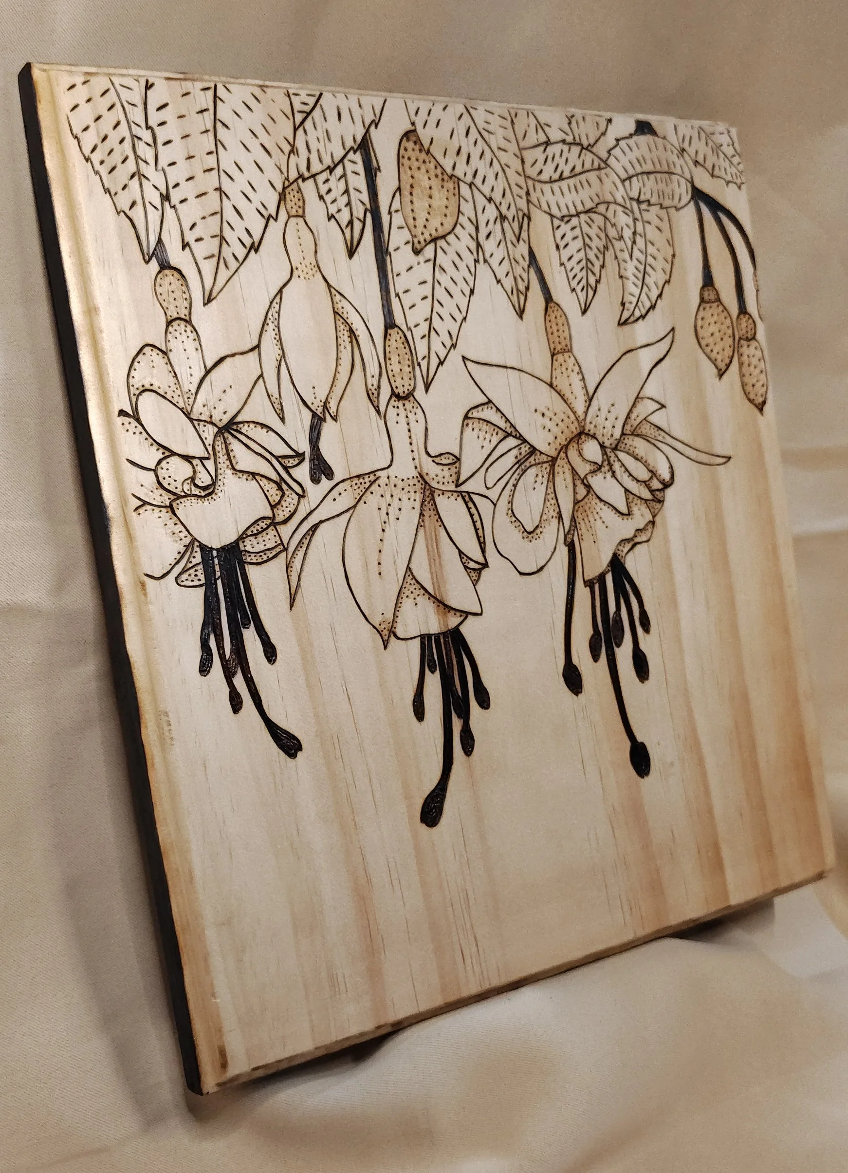 Drooping-Floral-Sign-side-1.jpg
