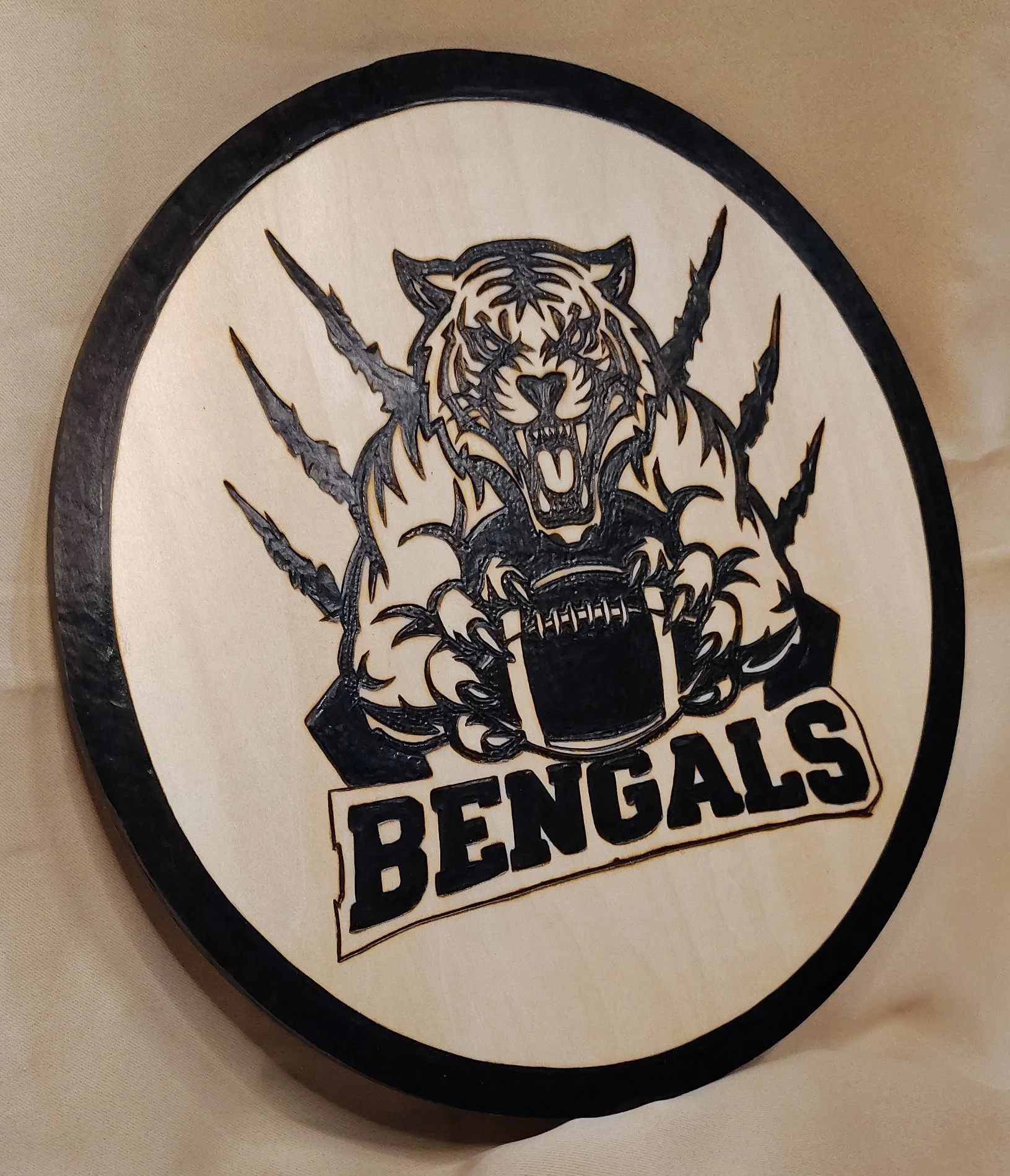 Bengals_Tiger_slashes_side1.jpg