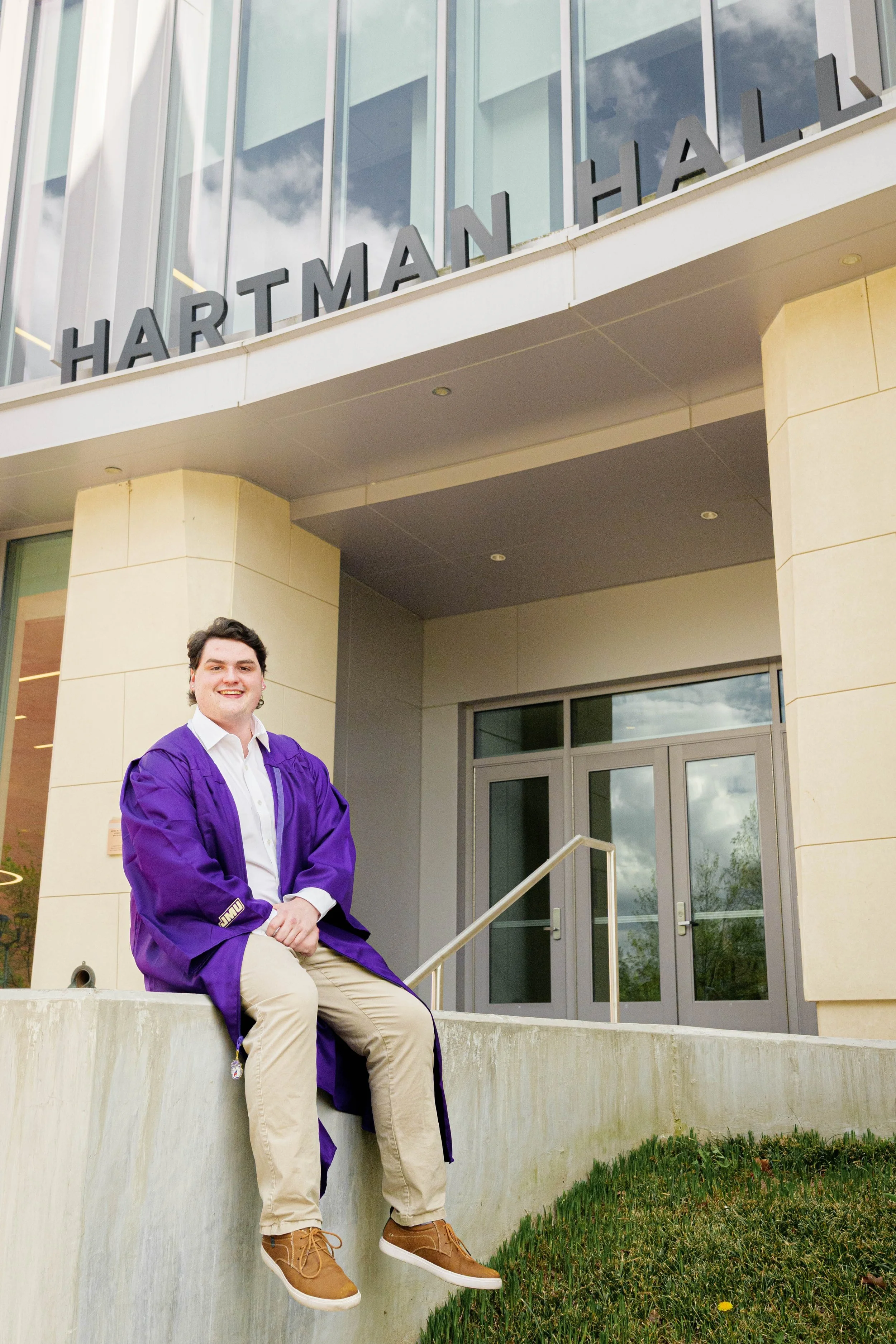 Davin Poe_s Grad Photos-12.jpg