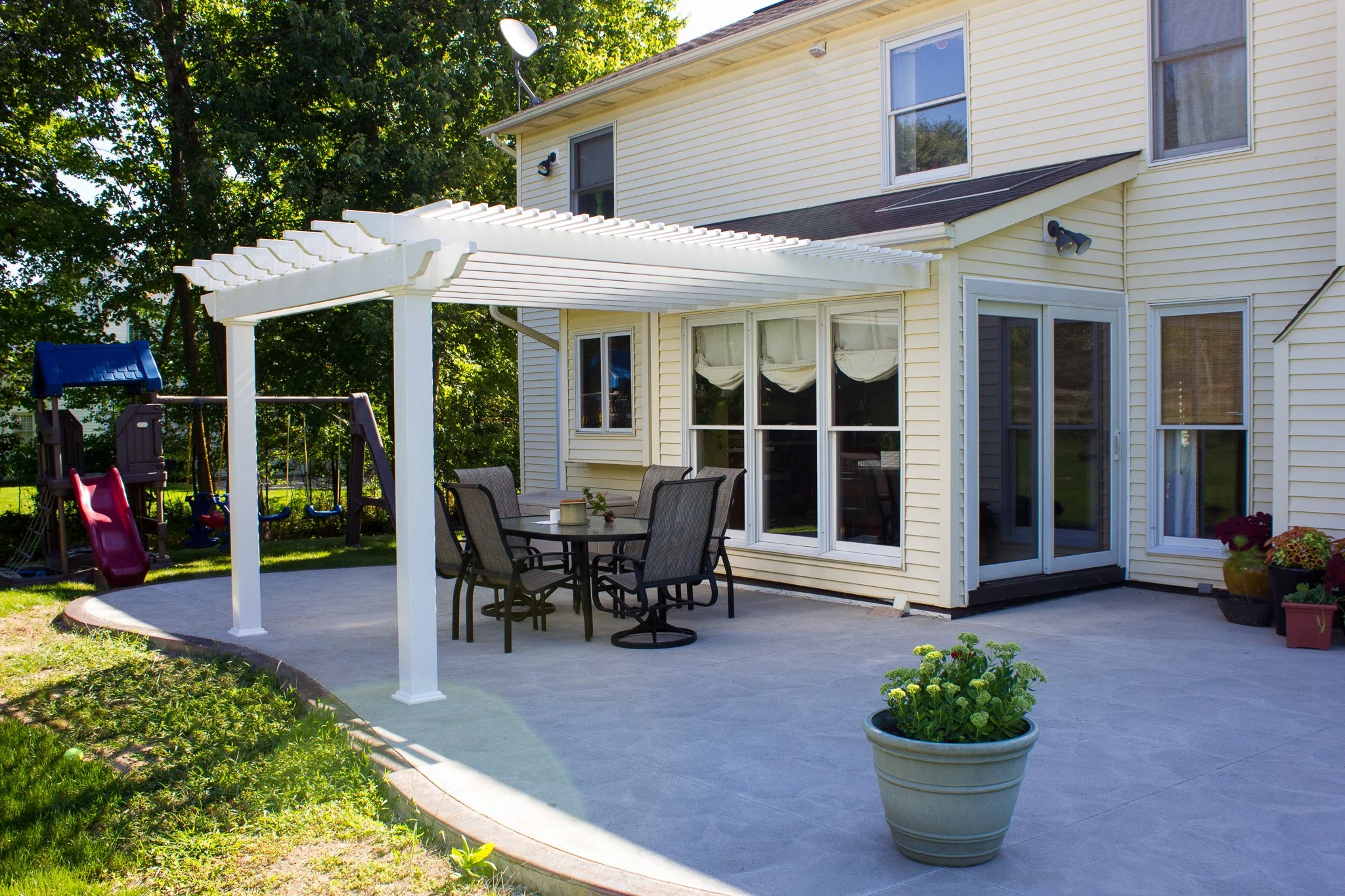 Urbana, Attached to house, Regular shade.jpg