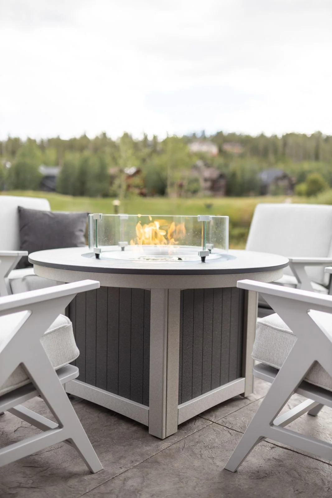 Fog Kinsley Lounge. Smoke Gray on Light Gray Donoma (3).jpg