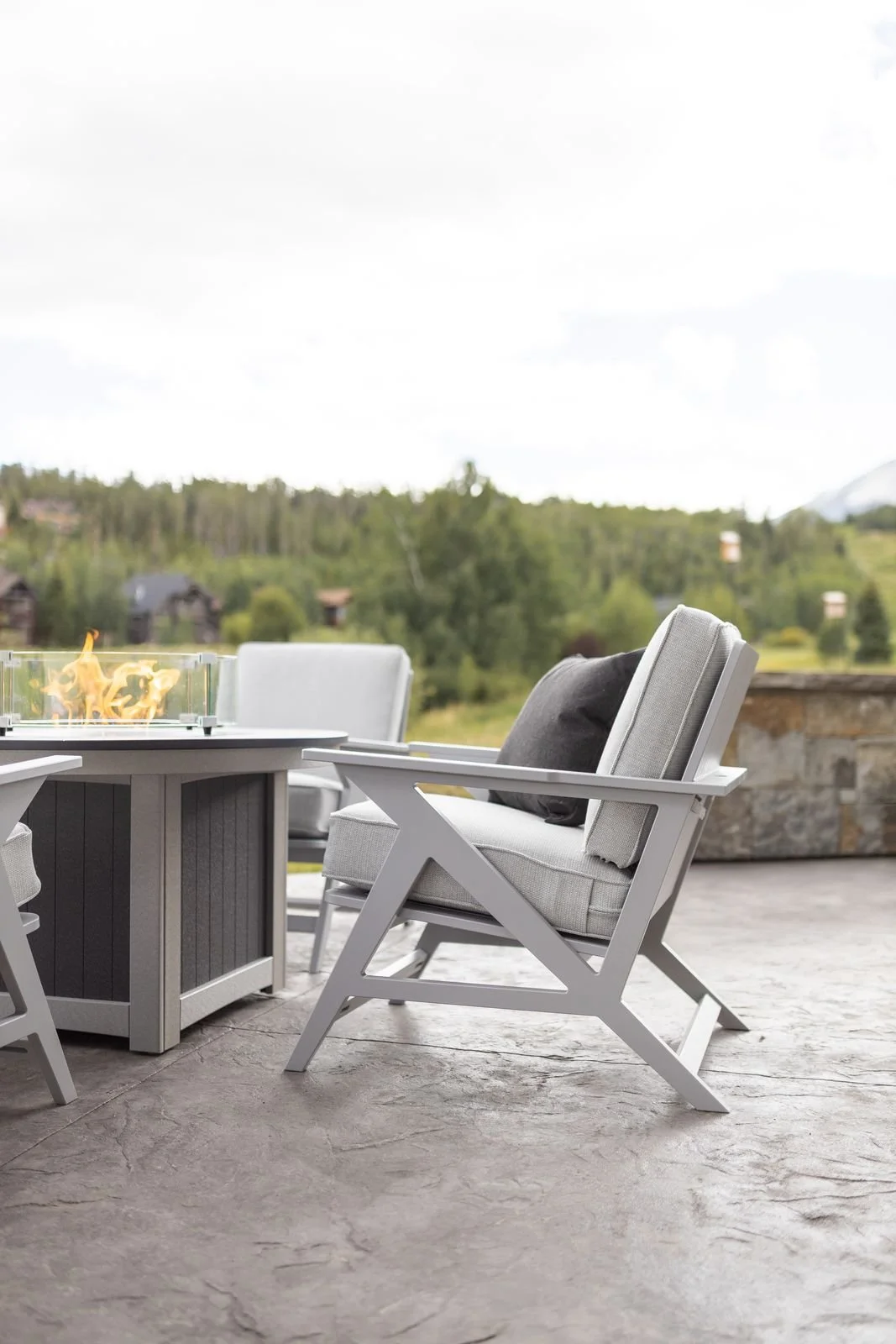 Fog Kinsley Lounge. Smoke Gray on Light Gray Donoma (2).jpg