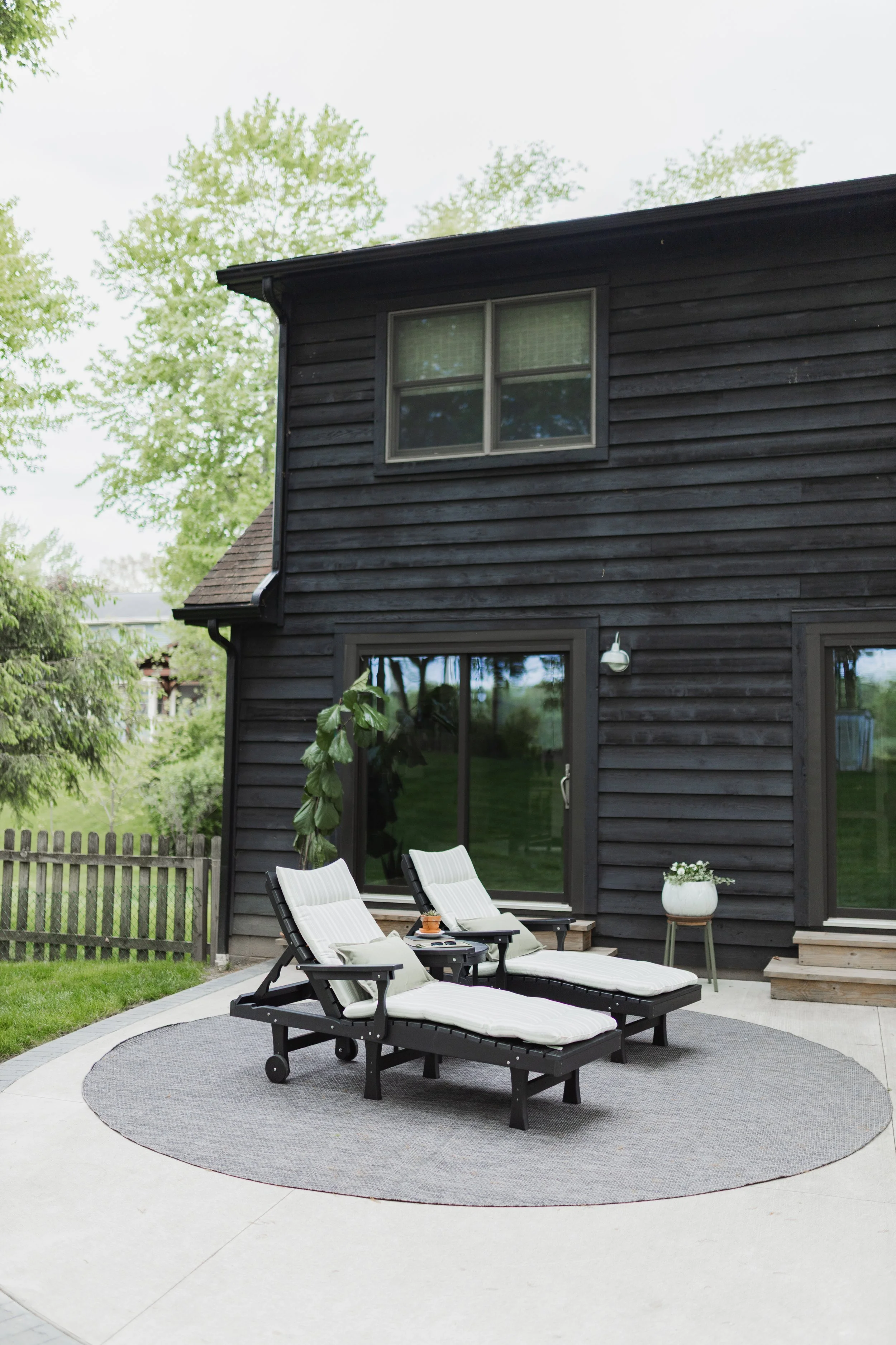 Bristol Chaise with Cushions.jpg