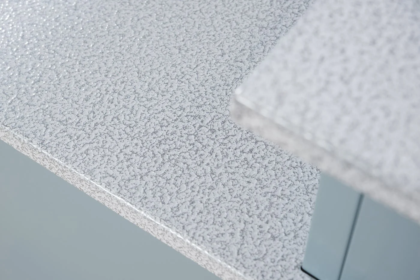 CD25_Cascade_Sapphire_White-Vein-Closeup.jpg (Copy)