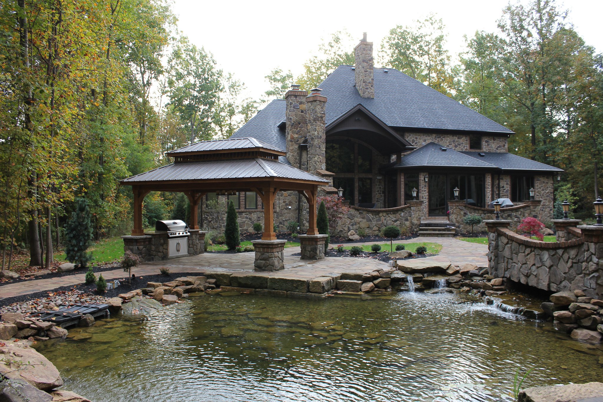 12'x18' Cascade Classic Roof Custom Stain.jpg