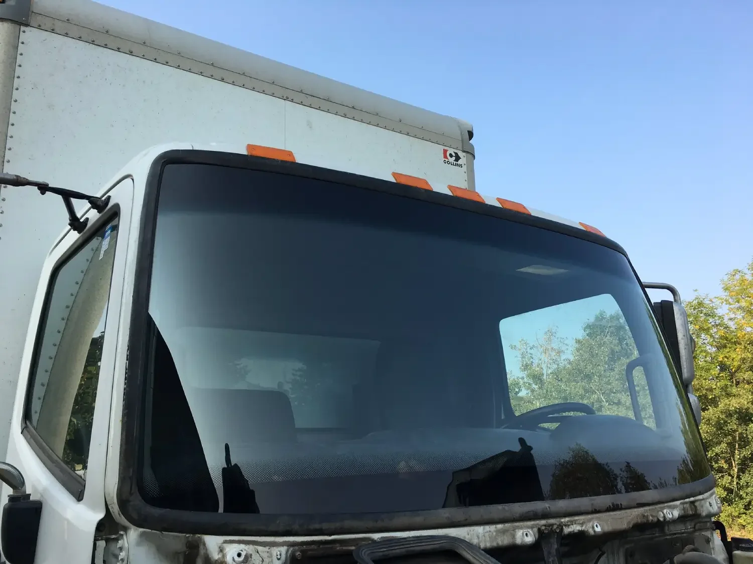 NeeCheeFB-Semi-crack after