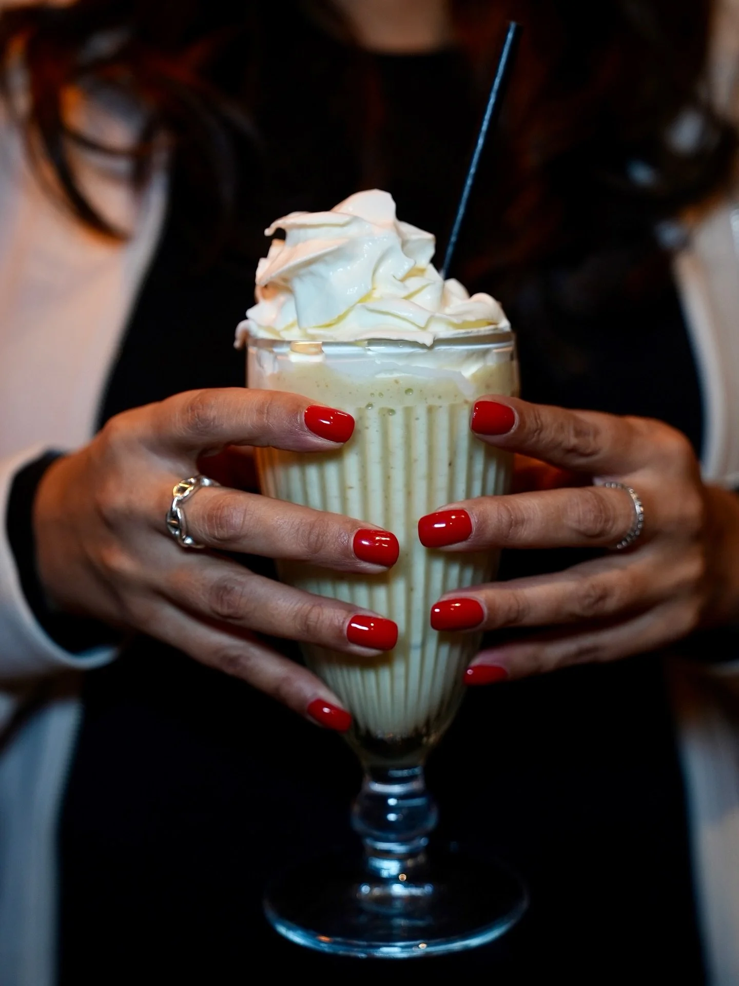 Le soleil revient, 😎
la saison des milkshakes peut commencer.

📍 2 Rue du Pr&eacute; Saint-Gervais, 93260 Les Lilas

📸 @les.filsdepub 
#restaurantparis #cuisinemediterraneenne #restaurantleslilas #milkshake