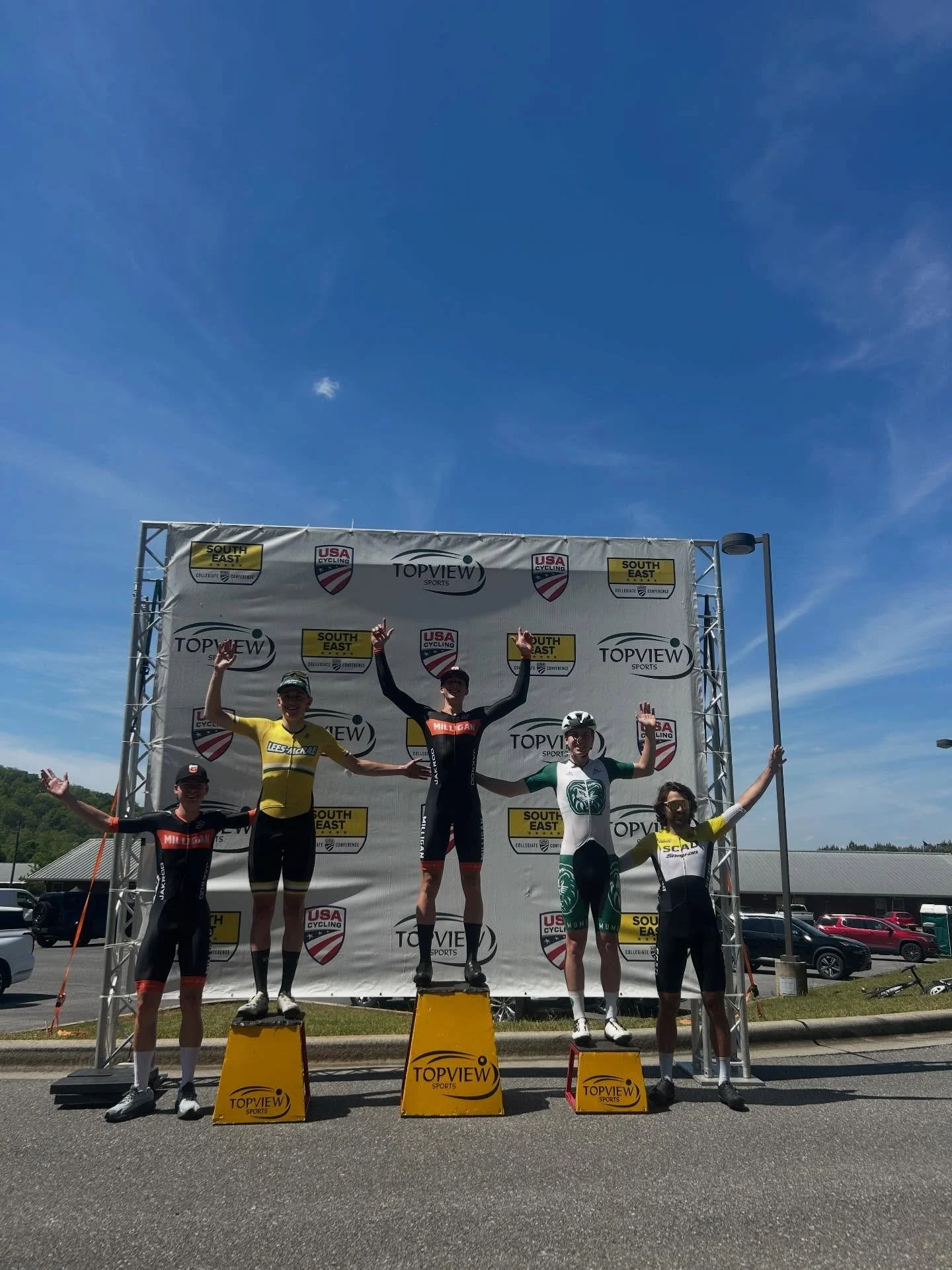 Finished off the @sunnykingcrit Choccolocco Road Race in 3rd

Good way to cap out the @seccc_cycling conference championships and finish 4th in the overall. Was also able to finish 10th in the criterium and 7th in the cat 2/3 crit before. Lots of lea