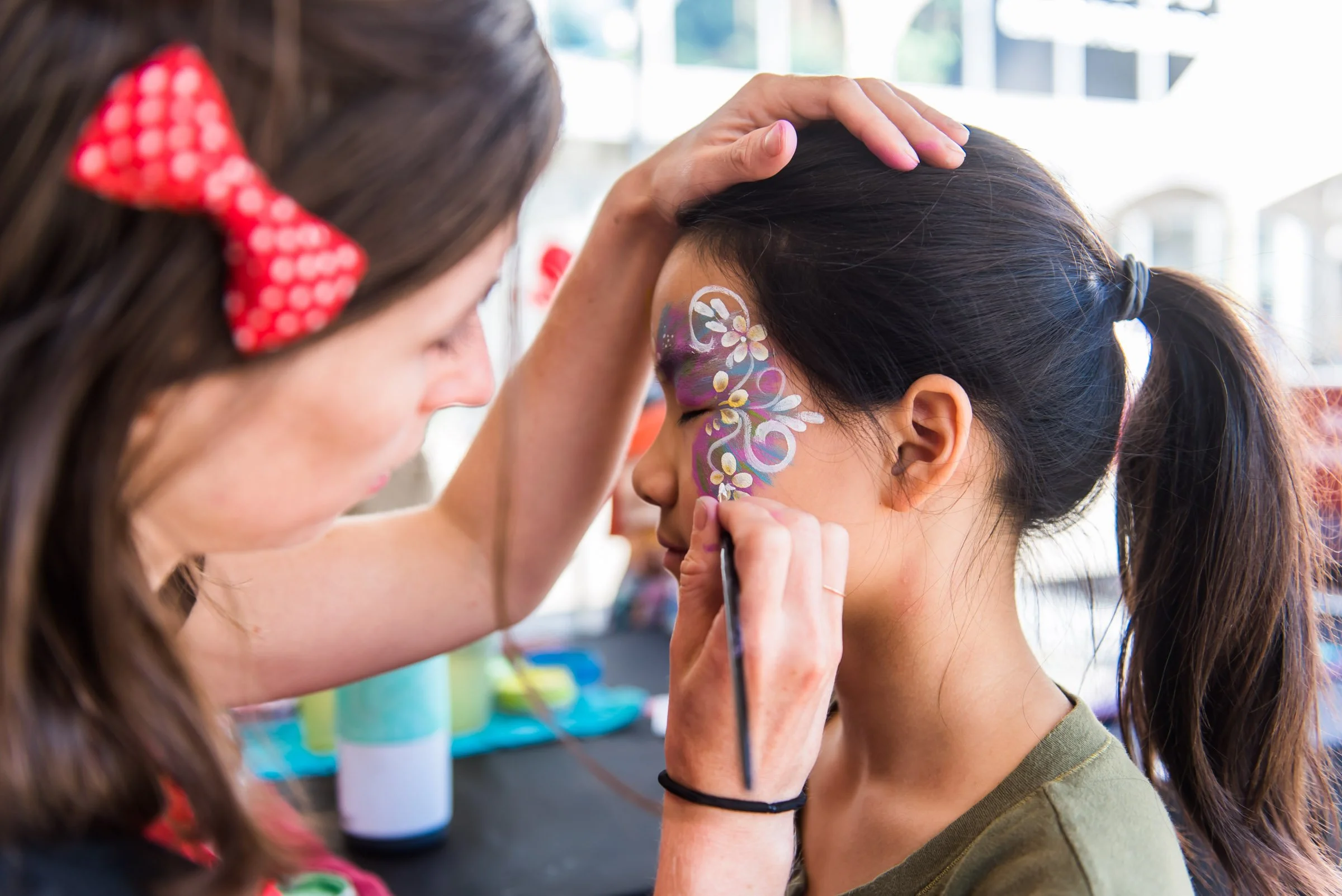 Balloon Twisting, Magic &amp; Juggling and Face Painting in North Vancouver