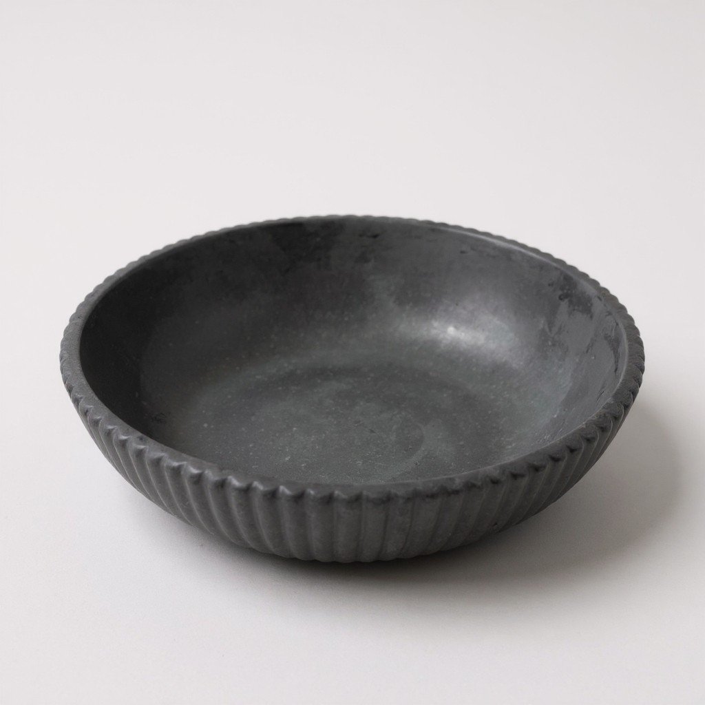 Black Bowl 2.jpg