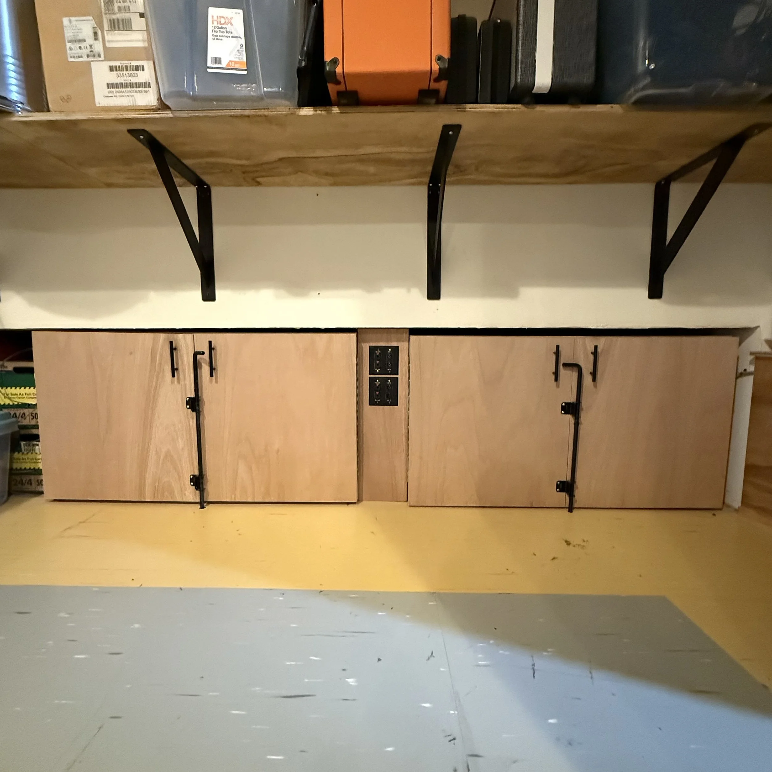 Sound isolation cabinets for amplifiers in recording studio
