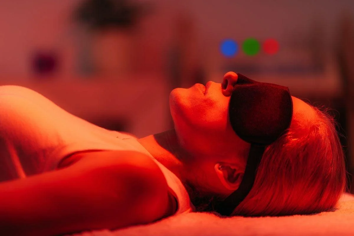 The Power of Combining Mild Hyperbaric Oxygen Therapy (MHBOT) and Red-Light Therapy