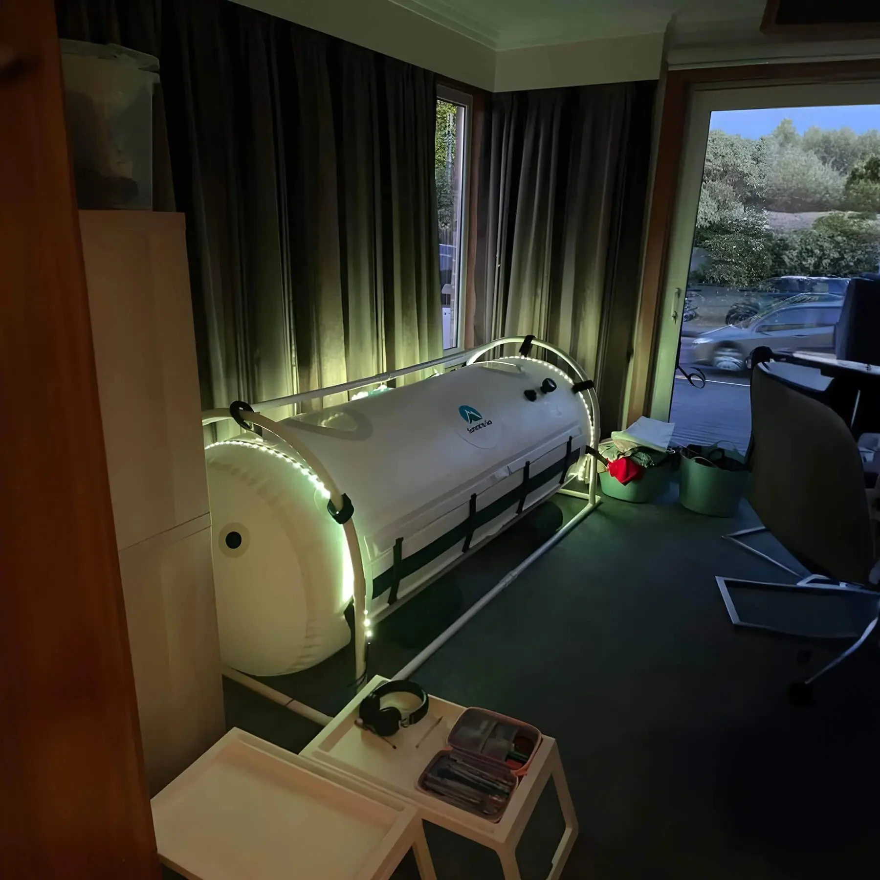 hyperbaric-chamber-green-light-1.jpg