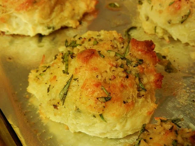 Diva In The Kitchen: Easy Rosemary Garlic Parmesan Biscuits