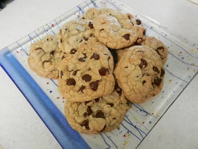 Diva In The Kitchen: Thick and Chewy Chocolate Chip Cookies