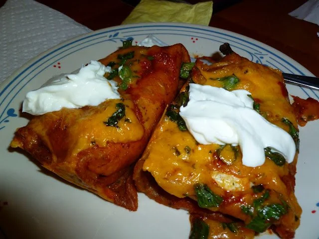 Diva In The Kitchen: Sour Cream Enchiladas
