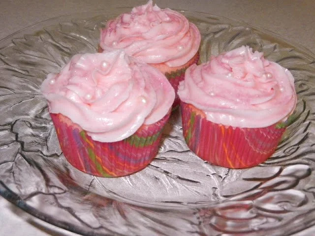 Diva In The Kitchen: Pink Champagne Cupcakes